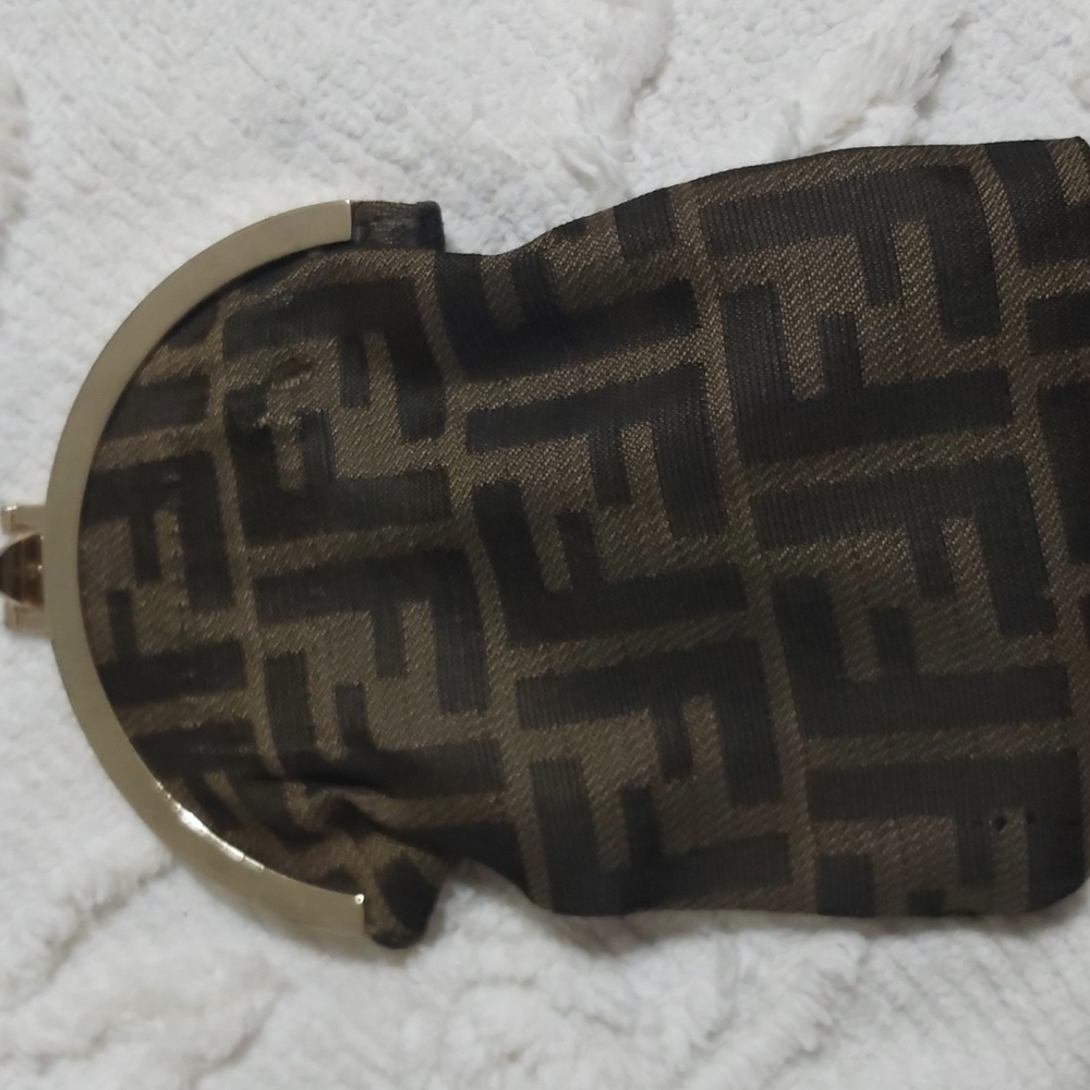 FENDI pouch - Picture 2 of 7
